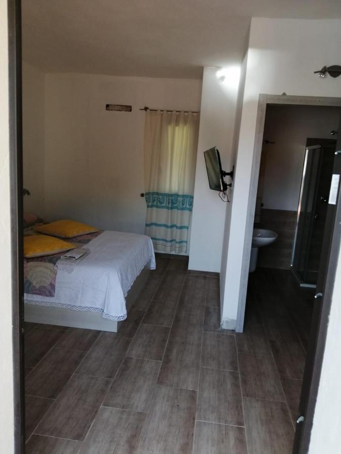 Elia'S House Bed and Breakfast Padru Buitenkant foto